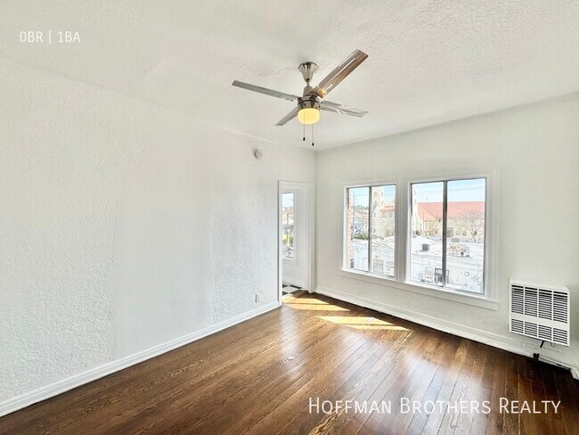 Foto del edificio - 1243 S Mariposa Ave, Los Angeles, CA 90006