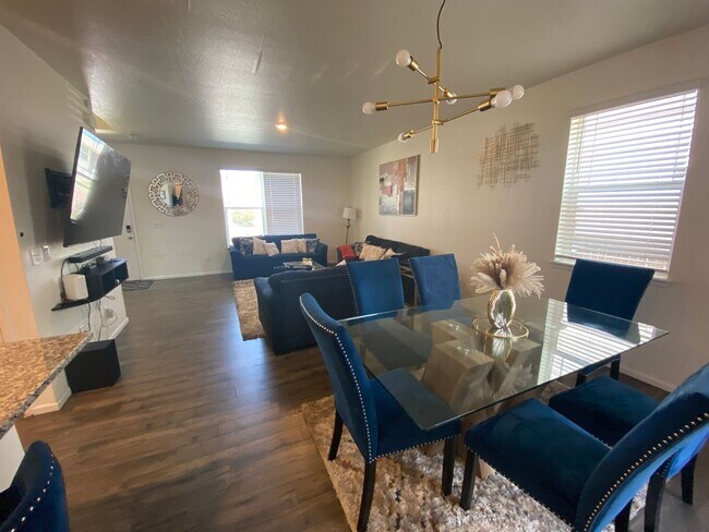 Foto del edificio - Wonderful 3 bedroom home in Aurora