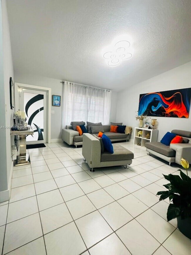 Foto del edificio - 7097 SW 152nd Pl