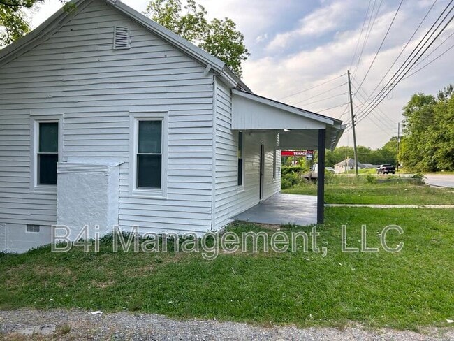 Building Photo - 1615 Vinson Hwy