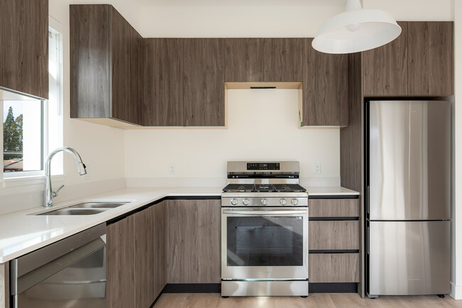 Building Photo - 565 Residences