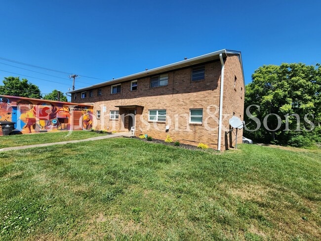 Foto del edificio - 1137 N Cameron Ave