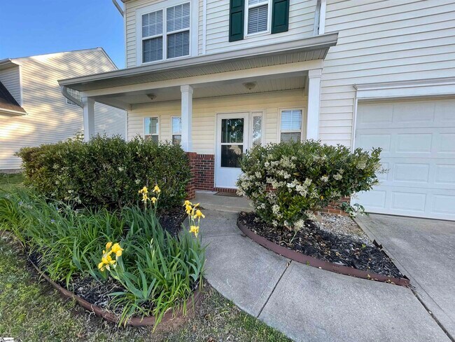 Building Photo - 203 Stillwater Ct