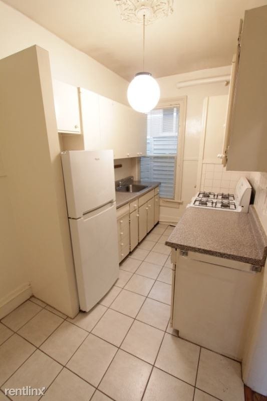 Building Photo - 1 br, 1 bath Apartment - 530 Fell St 2 Unit 2
