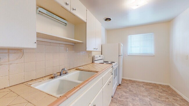 Foto del edificio - 2121 Gold Ave SE