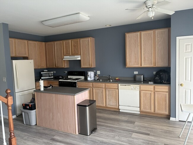 Foto del edificio - 782 Thornbury Ct