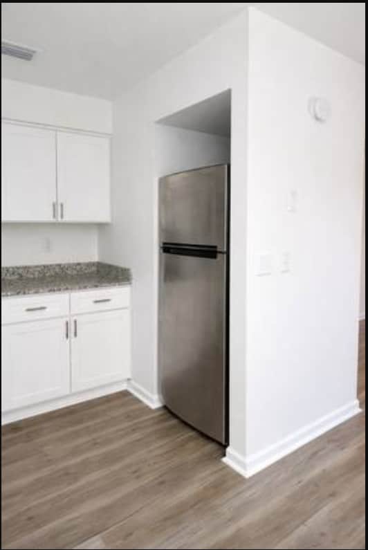 Building Photo - 1000 Transmitter Rd