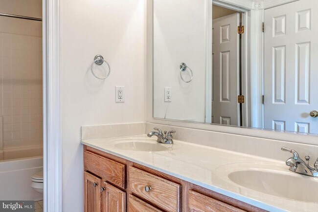 Building Photo - 18163 White Tail Way