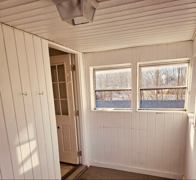 Building Photo - 5 Preston St