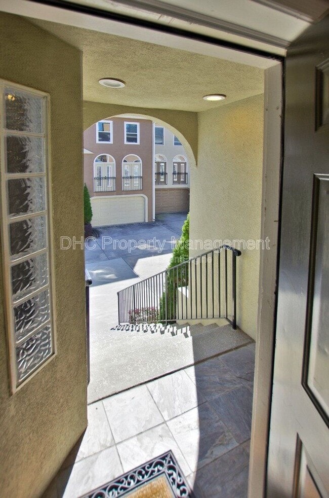 Photo - 835 Piedmont Ave NE Apartment