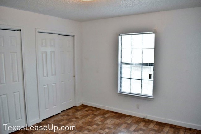 Building Photo - 514 Avondale Ave