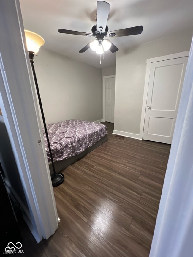 Foto del edificio - 421 N State St