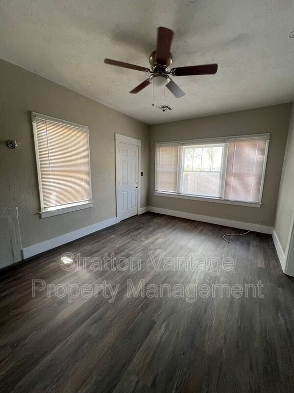 Foto del edificio - 2032 W Adams St