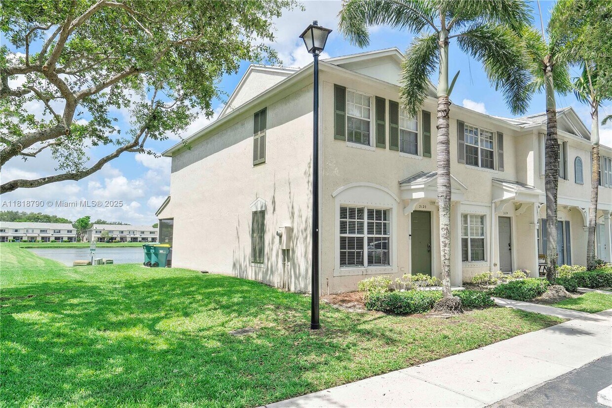 Primary Photo - 3120 SW 49th St