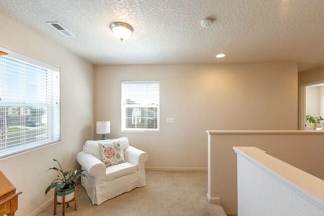 Foto del edificio - Introducing Your Dream Home in Cheney, Was...