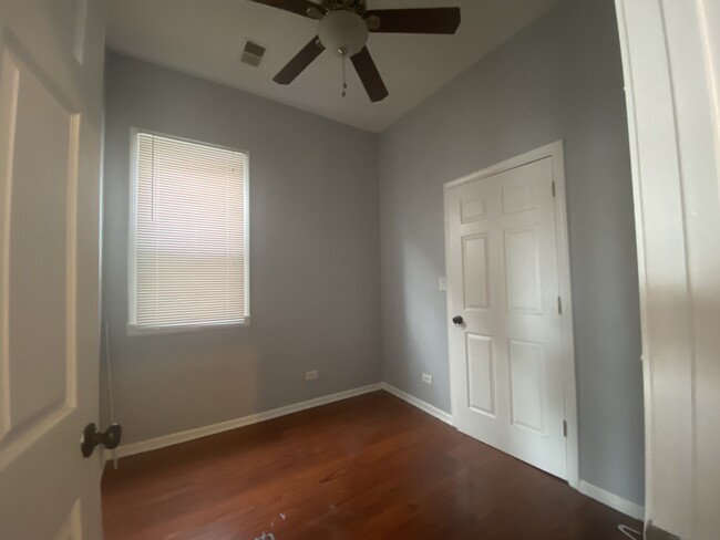 Building Photo - 3004 E 81st St