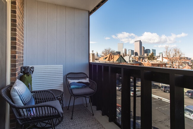 West view balcony - 1233 N Ogden St