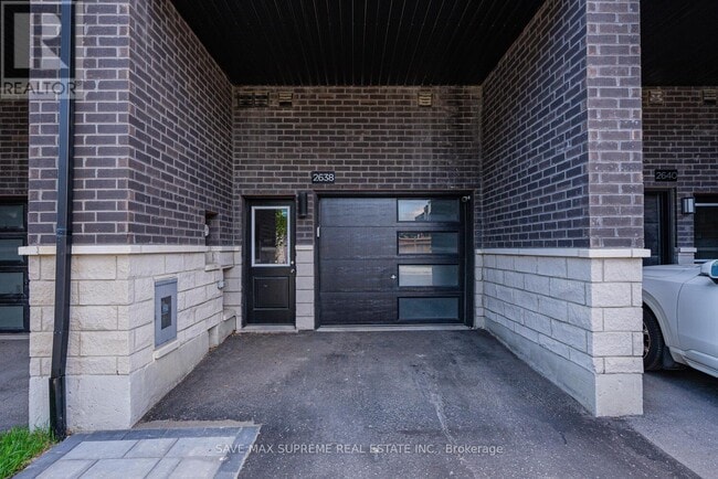 Building Photo - 2638 Castlegate Crossing