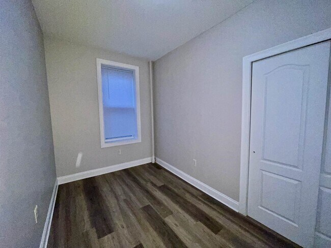 Foto del edificio - 5608 Palisade Ave