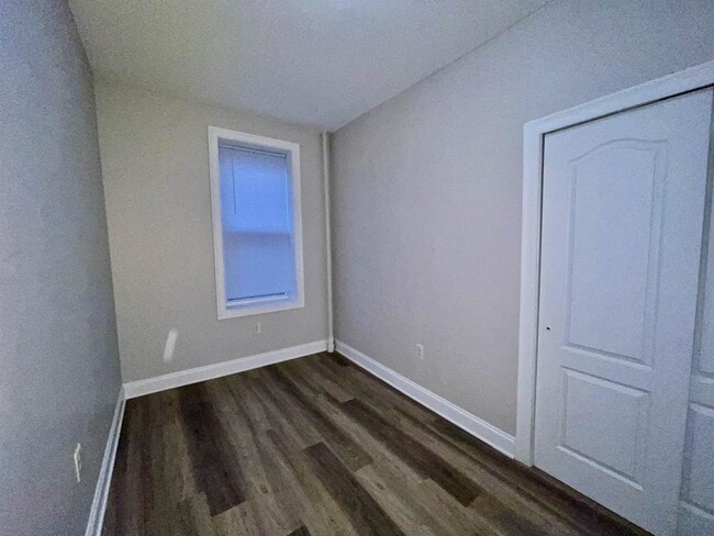 Building Photo - 5608 Palisade Ave
