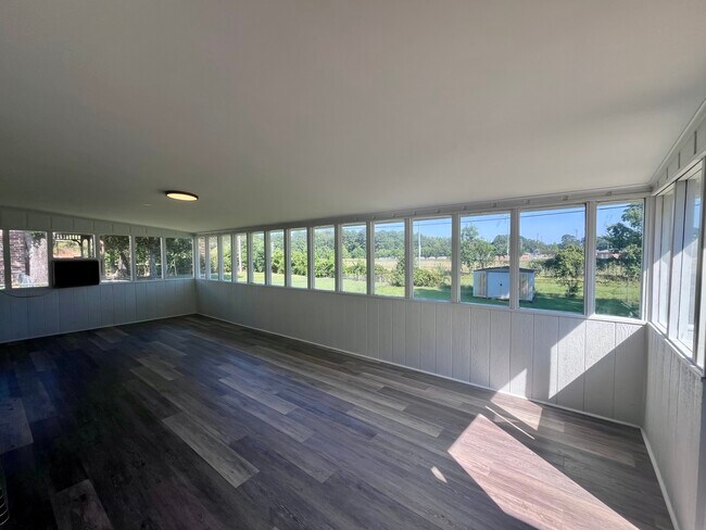 Foto del edificio - 609 Hemlock St