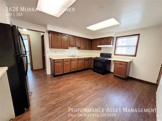 Foto del edificio - Spacious 3BR Lower Duplex on Murray St - A...