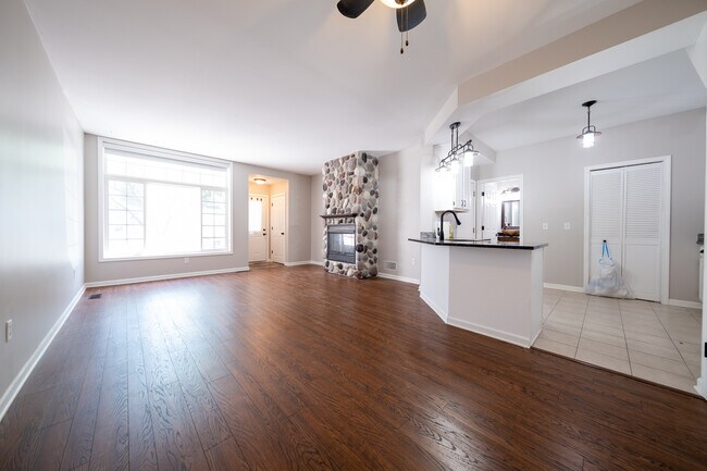 Foto del edificio - 15345 Greenhaven Ln
