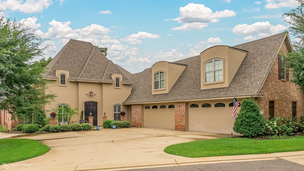 Foto principal - Beautiful Home on the Red River....