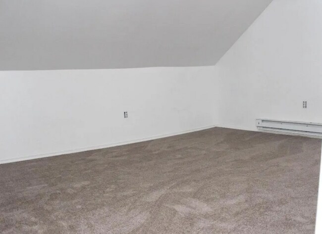 Bedroom - 564 W Market St