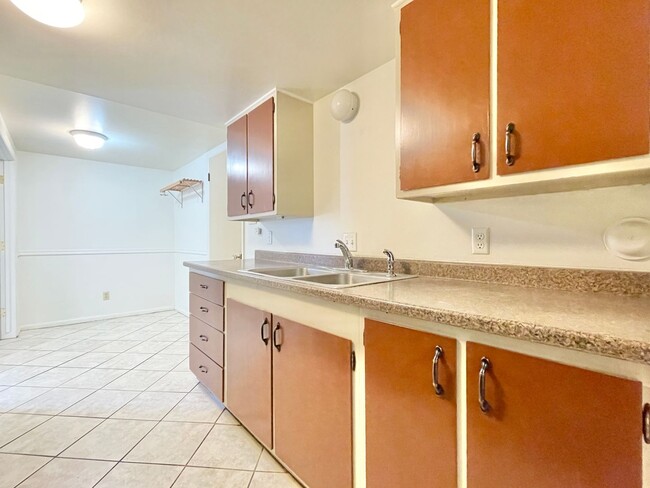 Building Photo - 3671 S 2300 E