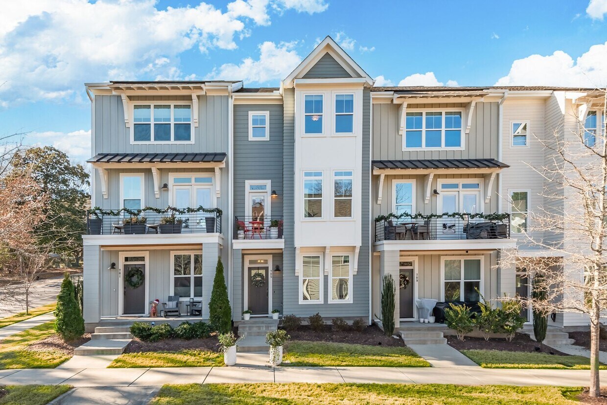 Primary Photo - Gorgeous 3 level modern farmhouse townhome...