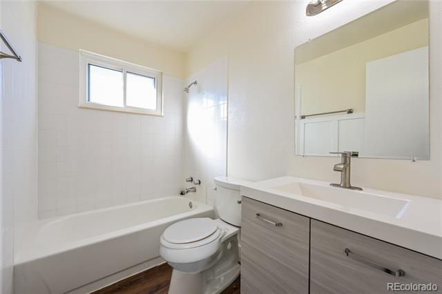 Building Photo - 17476 E Plateau Dr