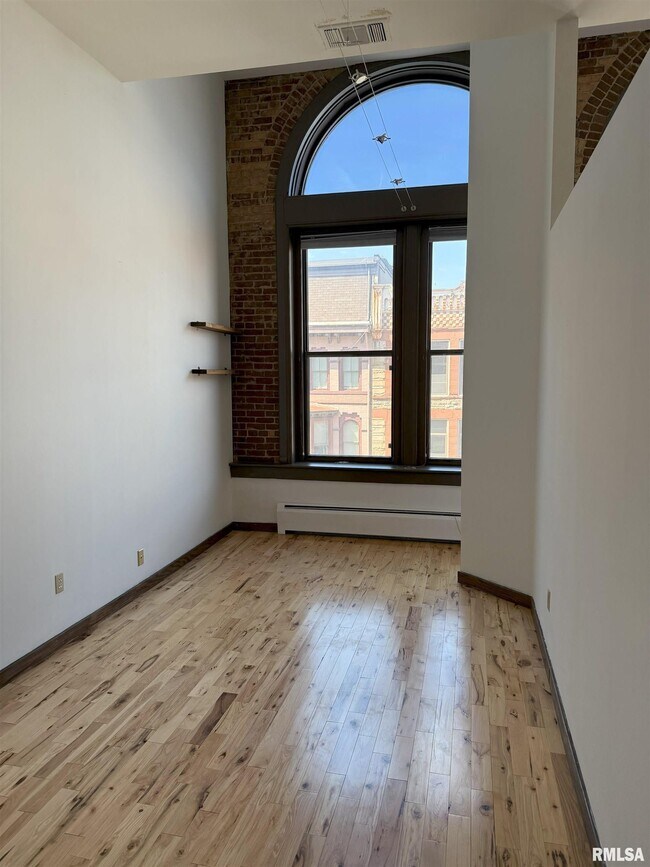 Foto del edificio - 226 S 6th St