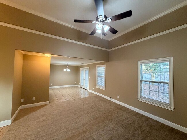 Foto del edificio - 3 Bedroom 2 Bath Located in Walker Run Subdivision, Lake Park, GA