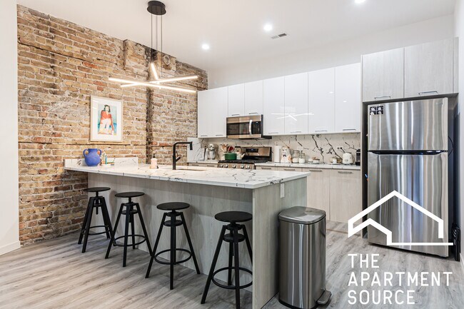 Foto del edificio - 2739 W Division St