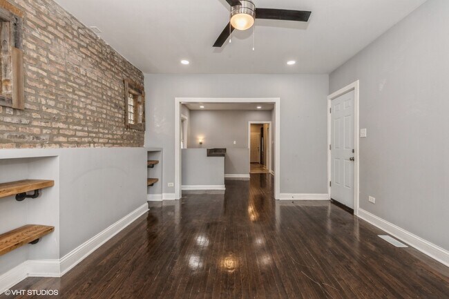 Foto del edificio - 1060 N Spaulding Ave