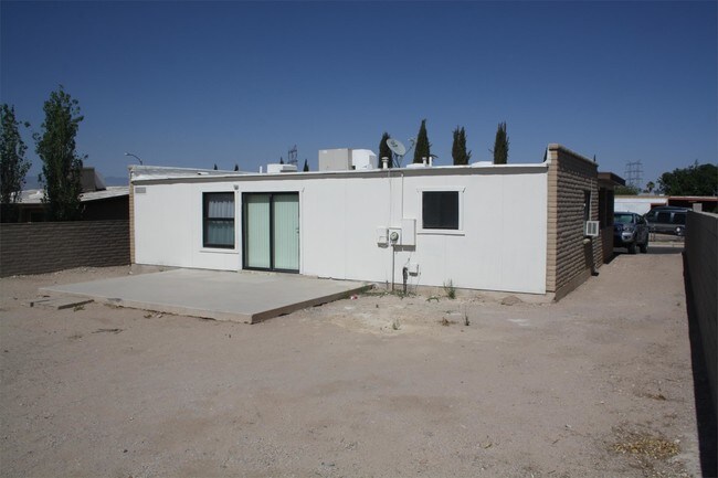 Building Photo - 5490 S Pinta Ave
