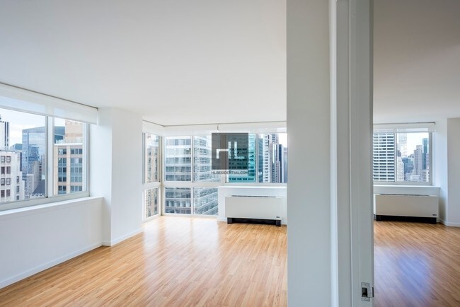 Foto del edificio - 66 W 38th St