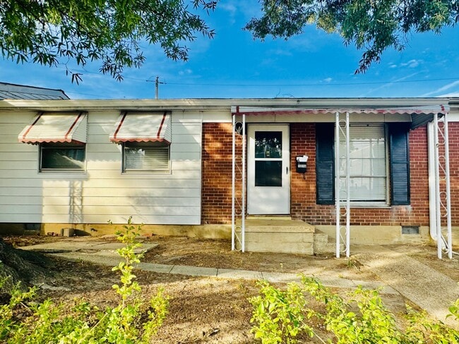 Photo - 1216 W Leigh St Townhome