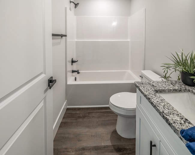 Building Photo - 121 Brookmeade Dr