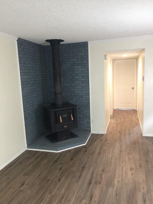 chimenea - 2816 Garden Ct