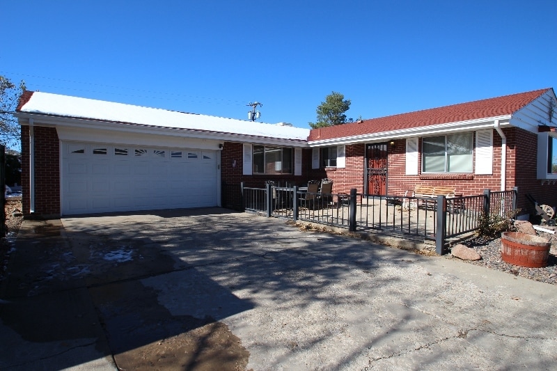 Photo - 2565 Willow Ln