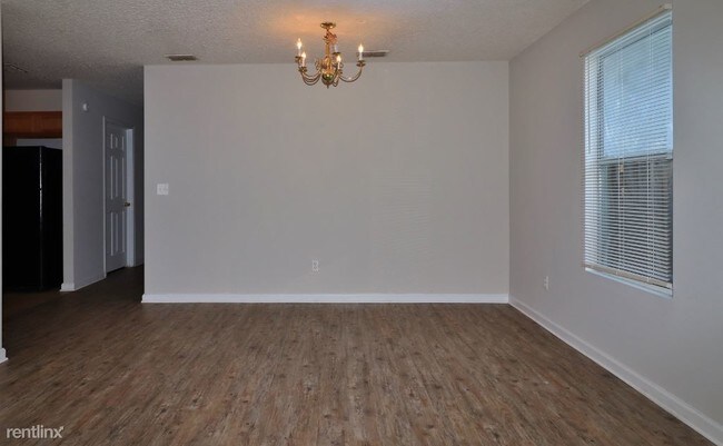 Building Photo - 3 br, 2 bath House - 8459 Hare Ave