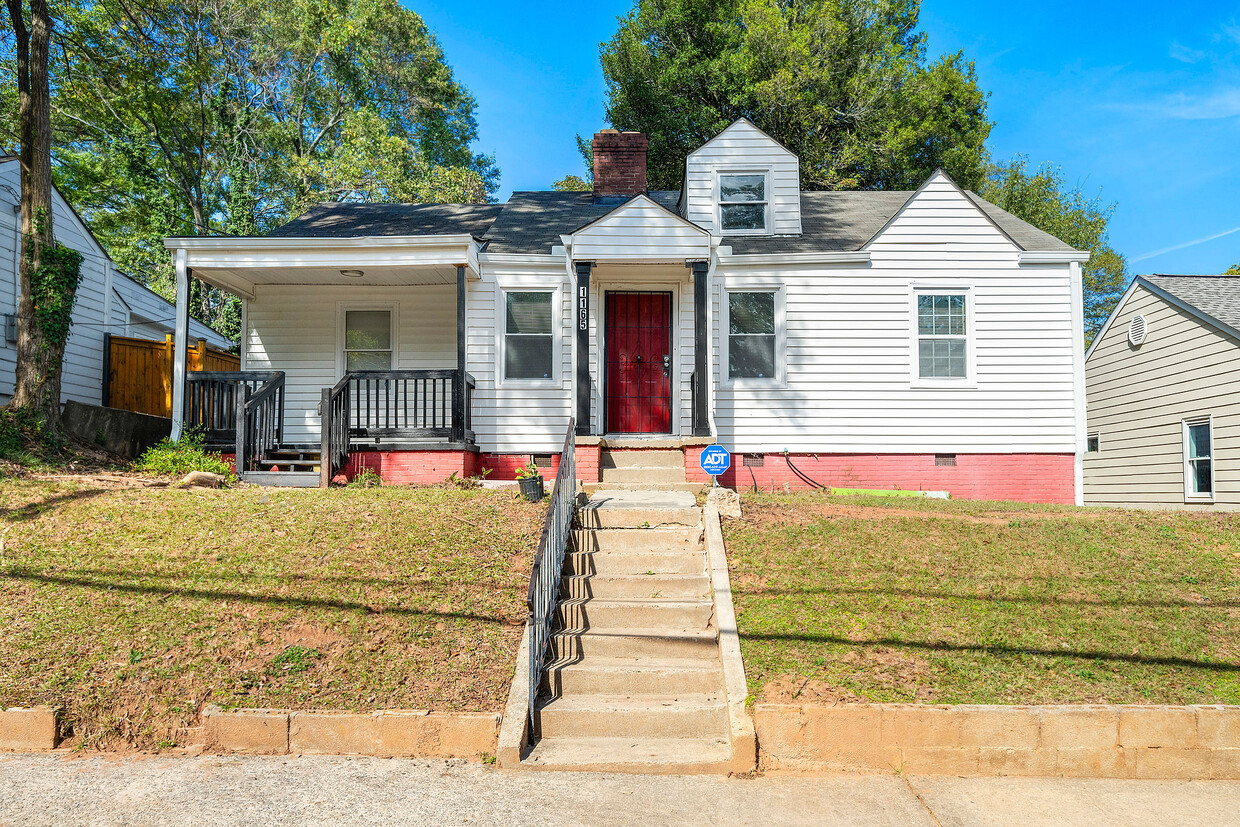 Primary Photo - 1165 Fair St SW