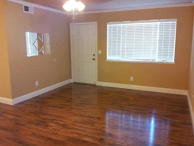 Building Photo - 11543 Quartz Dr