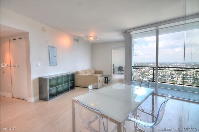Building Photo - 2 br, 2 bath  - Mint Condominium