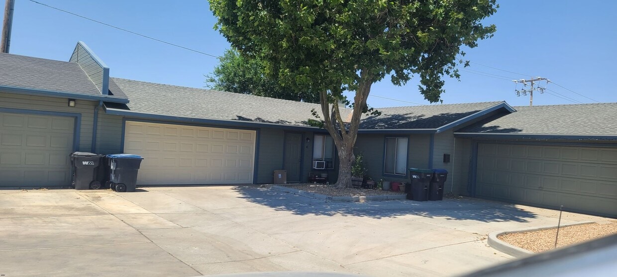 Primary Photo - 1401 Cimarron, Tehachapi Apartment