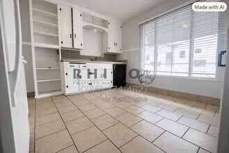 Building Photo - 2585 S 700 E