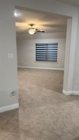 Foto del edificio - 566 Westwood Way Dr