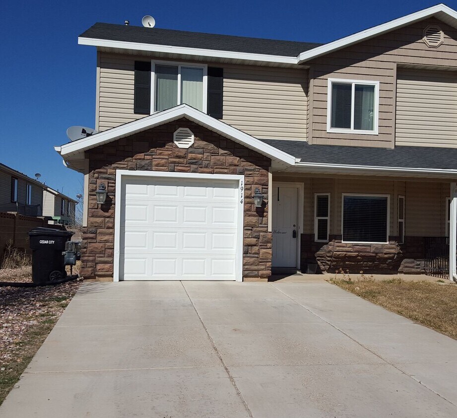 Primary Photo - Spacious Home with Backyard